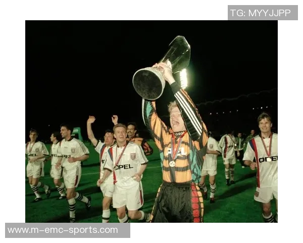 足球传奇卡恩的逆袭之路从失落到辉煌的精彩人生